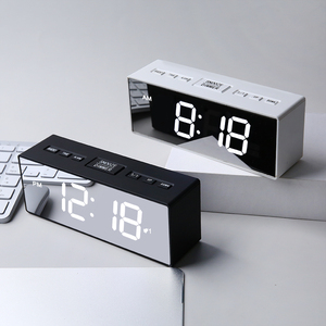 Miroir numérique LED avec radio FM, horloge, double alarme, volume et variateur réglables, température ambiante, chambre à coucher, sommeil profond - Product Image 3