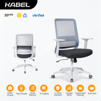 Kursi kantor ergonomis desain Modern bingkai abu-abu dengan sandaran tangan 3D belakang sedang desain baru Sedia bahan kain jaring