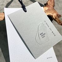 Étiquettes personnalisées écologiques en carton pour vêtements et chaussures, avec technologie de marquage à chaud, rectangulaires concave-convexe
