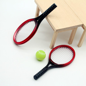 Accessoires miniatures pour maison de poupée, équipement sportif miniature simulé, ensemble de raquettes et balles de tennis miniatures - Product Image 3