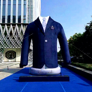 VICUTU メンズトラベルスーツ巨大インフレータブル広告ディスプレイ |   しわになりにくいビジネスブレザー販促モデル - Product Image 1