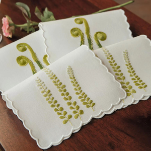 Servilletas de Cóctel de Lino con Diseño de Hoja de Helecho – Servilletas Reutilizables 100% Lino Natural, Diseño Botánico Verde para Bar, Fiesta - Product Image 1