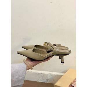 Zapatillas retro marrones de punta fina con diseño envolvente y medio talón para el trabajo, estilo de tacón fino, zapatos casuales de tacón bajo para el día a día. - Product Image 3