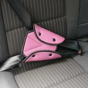 नरम बुना हुआ कपड़ा मोटर वाहन सीट बेल्ट कंटेनर सुविधाजनक त्रिकोण बटन प्रकार कार सुरक्षा बेल्ट - Product Image 4