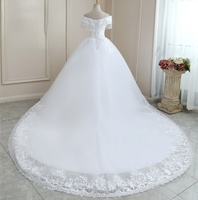 Nouvelle Robe de Mariée de Luxe 2022 Épaule Dénudée Col en V Robe de Bal Perles de Cristal Gland Grande Taille Traîne Longue