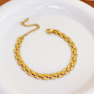Pulsera de Cadena Cubana Moderna y Versátil para Mujer. Pulsera de Acero Inoxidable con Baño de Oro de 18K, Accesorio al por Mayor - Product Image 1