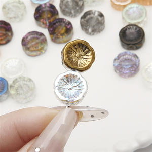 Patrón de flor de ilusión de Aurora transparente de hielo de cristal plateado con cuentas de flores coloridas DIY pendiente hecho a mano - Product Image 1