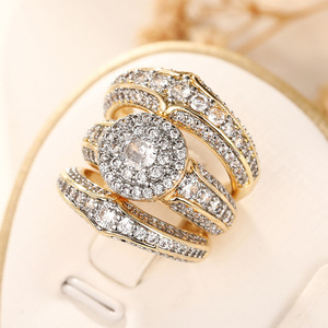 Set di Tre Anelli Bicolore con Zirconi per Donne, Gioielli Eleganti e di Lusso alla Moda - Product Image 1