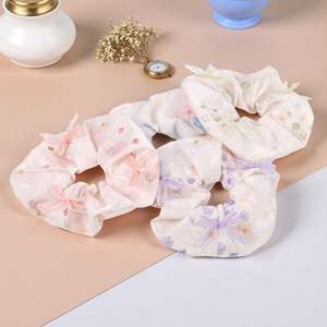 Coleteros de Tela Elástica de Alta Calidad para Niñas, Coleteros con Estampado Moderno y Elegante, Coleteros para Cola de Caballo al por Mayor, Estilo Lindo - Product Image 1