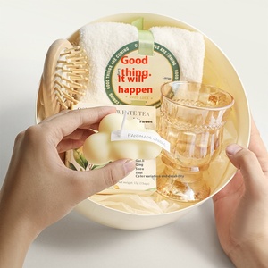 เทียนหอมถั่วเหลืองทำมือรูปเมฆสีขาวขนาดเล็ก ดีไซน์ทันสมัย เป็นมิตรต่อสิ่งแวดล้อม ของตกแต่งบ้านสไตล์นอร์ดิกน่ารัก ของขวัญแปลกใหม่ ผลิตในจีน - Product Image 3