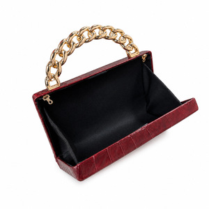 Pochette de soirée vintage en PU uni pour femme avec chaîne dorée, fermeture à clip, capacité 1-1,9L, sac à main de luxe pour mariage et fête, mode élégante - Product Image 6