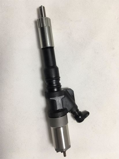 Common Rail Fuel Injector 095000-1211 095000-1210 6156-11-3300 for KOMATSU FC450-7 6D125 PC400-7 PC450-7