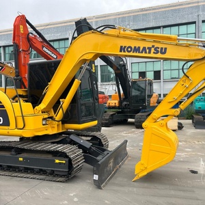 Mini-excavatrice Komatsu PC70 d'occasion à bas prix, 7 tonnes, hydraulique, sur chenilles, avec moteur et boîte de vitesses en bon état, provenance Japon - Product Image 1