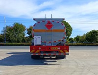 Citerne de carburant 4x2 HOWO avec une capacité de 15 mètres cubes personnalisable pour le transport de pétrole et la distribution de carburant industriel