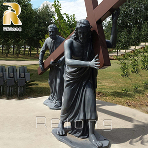 Escultura de Bronce de Jesucristo Cargando la Cruz, Tamaño Real, Diseño Religioso, Marca RELONG, en Venta - Product Image 5