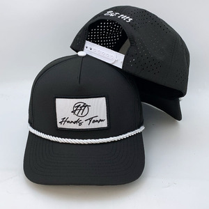Casquettes de baseball OEM ODM pour l'extérieur, pare-soleil, style golf, 5 panneaux, avec patch tissé, visière légèrement incurvée, cordon et perforations découpées au laser - Product Image 2