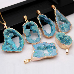 Colgante de Ágata Natural en Forma de Cueva, Piedra Irregular, Collar Chapado en Oro, Joyería de Diseño Original - Product Image 2