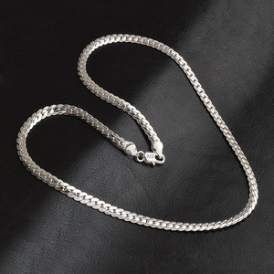 <span class=keywords><strong>Collana</strong></span> a Catena Cubana Placcata Oro e <span class=keywords><strong>Argento</strong></span> all'Ingrosso, <span class=keywords><strong>Collana</strong></span> a Catena a Maglie Triangolari a Serpente per Uomo e Donna - Product Image 4