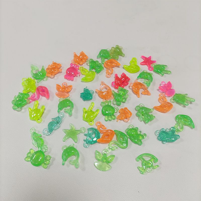 Оптовая продажа, недорогие прозрачные пластиковые подвесные рекламные игрушки