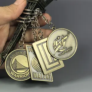 Chaveiro de metal com pingente colecionável, chaveiro de metal para presente de nba, basquete, equipe de basquete com símbolos, chaveiro, guerreiro, lagoa, pingente de mochila