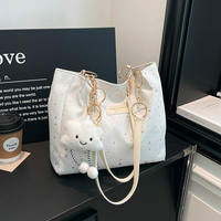 Sac fourre-tout en tissu PU pour femme, imprimé étoiles, grande capacité, sac à bandoulière avec breloque en peluche optionnelle, idéal pour les trajets quotidiens, vente en gros
