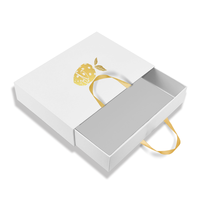 Boîtes cadeaux rigides haut de gamme avec logo personnalisé et revêtement UV pour l'emballage de parfums, cosmétiques et bijoux