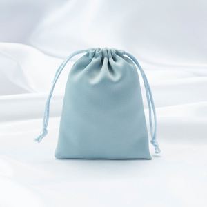 Promotional Eco-friendly Customized Design Large Capacity <b>Velvet</b> Jewelry Packaging Pouch Drawstring Lightweight Rectangle Shape - Product Image 3