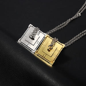 Collar Piramidal de Anime al por Mayor para Hombre, Collares de Cadena de Aleación Personalizados con Bloques de Construcción, Llaveros Promocionales - Product Image 4