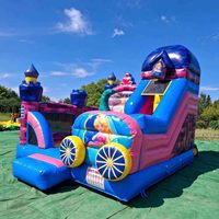 Surface de rebond gonflable stable, sûre et souple pour les carnavals, les événements festifs et les célébrations familiales.