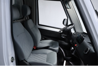 Véhicule utilitaire électrique 4x4 Portée de 300km Mini camion électrique Fourgonnette de livraison automatique du dernier kilomètre