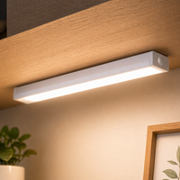 Barre lumineuse LED intelligente à détecteur de mouvement magnétique, rechargeable, lampe de nuit sous l'armoire