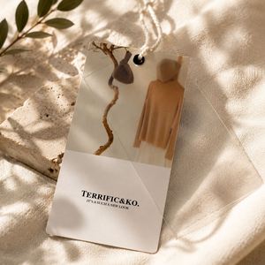 Etiquetas Colgantes Personalizadas para Ropa, Etiquetas de Papel Ecológicas con Logotipo de Marca, Etiquetas de Precios para Bolsas de Ropa, Etiquetas para Prendas - Product Image 1