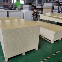 Chine Fabricant Bois PVC Composites 4x8 WPC Panneau de mousse pour armoires