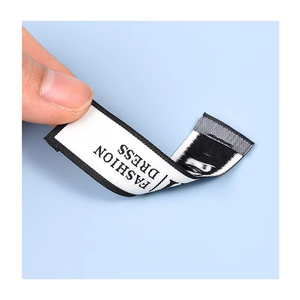 Tùy Chỉnh Dệt Vải Nhãn Cho Quần Áo Hàng May Mặc Logo Colourful Lụa Màn Hình In Mô Hình Vuông Laser Cắt Cạnh Có Thể Giặt - Product Image 6