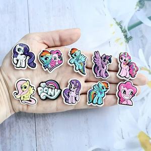 HY Venta al por Mayor Serie Mi Pequeña Casa Accesorios DIY Divertidos Adornos Desmontables de PVC para Zapatos, Hebillas y Dijes - Product Image 4