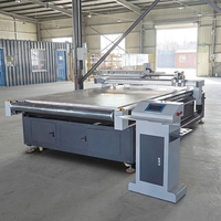 Table de découpe numérique automatique haute précision YuChon pour machine de découpe CNC de papier en carton avec certification CE