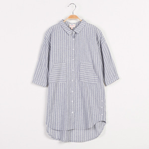 Camisas Infantiles de Color Claro con Rayas Verticales, Cortas por Delante y Largas por Detrás, con Dos Bolsillos, Disponibles en Línea - Product Image 4