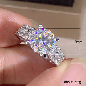 Anello di Fidanzamento Classico a Quattro Punte con Cristalli per Donne, Elegante Gioiello da Dito alla Moda - Product Image 4