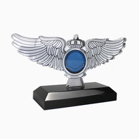 Trophée de récompense en acrylique haut de gamme en forme d'aile avec base noire, plaque de reconnaissance personnalisée avec logo pour les récompenses sportives et professionnelles
