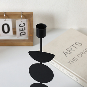 Candelabro Retro Personalizado de Hierro con Base Negra y Plateada, Ecológico, Duradero, Decoración para el Hogar, Portavelas Cónicas Doradas - Product Image 6