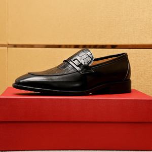 Mocasines de Hombre de Alta Calidad, Cuero Vacuno Repujado con Patrón de Cocodrilo, Goma Antideslizante, Proceso de Ribeteado Delicado, Ferragamos - Product Image 5