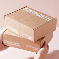 Boîtes d'expédition en carton ondulé recyclables Ching TA pour l'emballage de vêtements et d'accessoires avec logo personnalisé et impression en relief