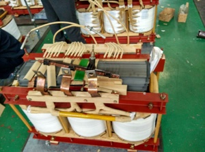 Transformateur à commande directe en stock / 200 kVA 13,8-0,48 kV Type Huile Triphasé Élévateur de Tension YNd11 Générateur SafeHerm-200/13,8-0,48 2 - Product Image 6