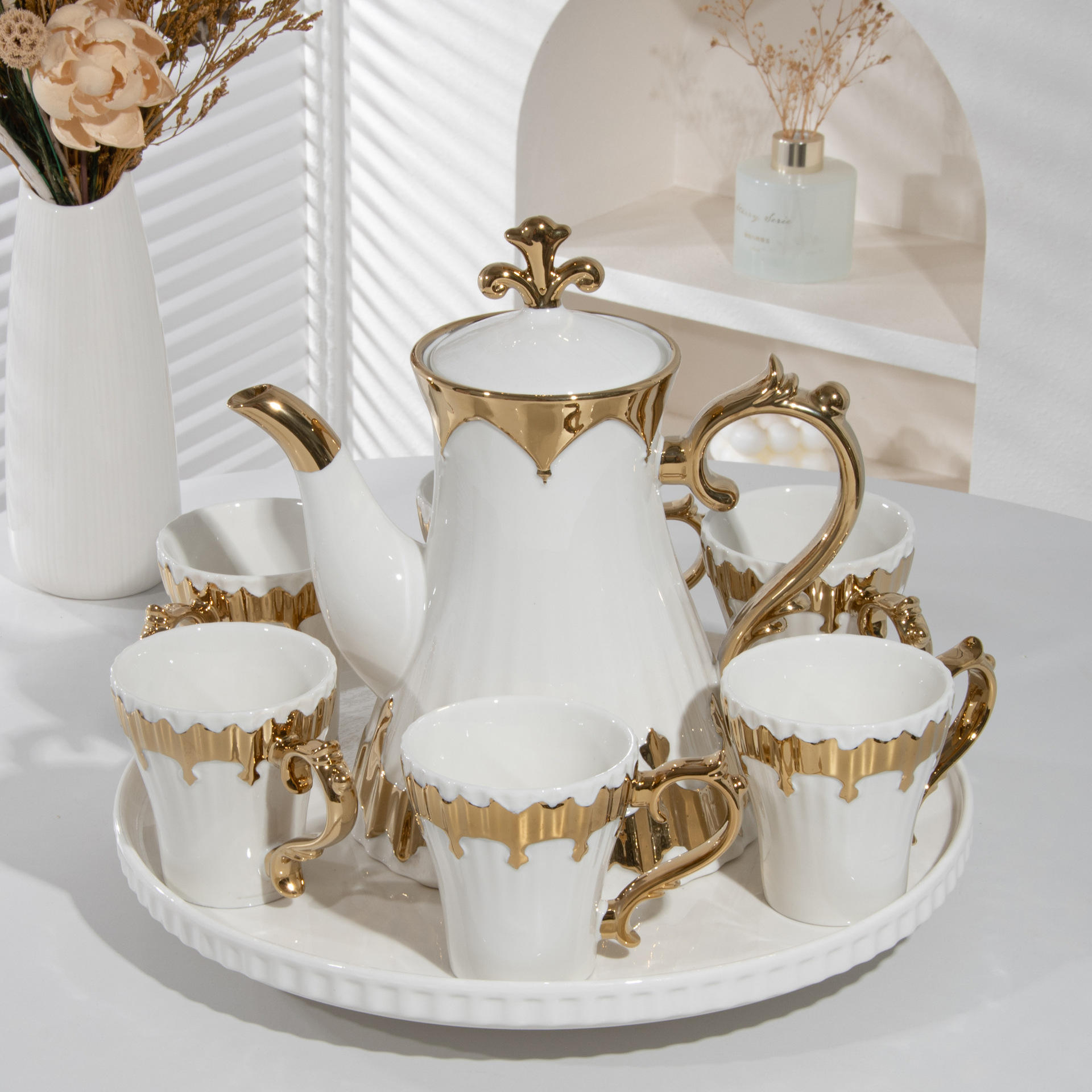 ชุดกล่องของขวัญทรงกลมขอบเรียบลายทาง