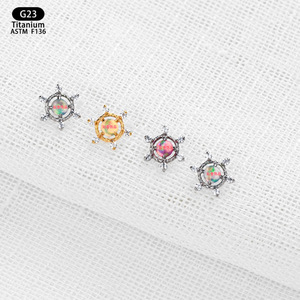 Boucles d'oreilles clous en titane G23 motif flocon de neige 8mm avec opale aurore, bijoux de piercing - Product Image 2