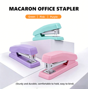 Mini grapadora temática <span class=keywords><strong>de</strong></span> Navidad con llavero, diseño <span class=keywords><strong>de</strong></span> Papá Noel, reno y muñeco <span class=keywords><strong>de</strong></span> nieve, grapadora <span class=keywords><strong>de</strong></span> <span class=keywords><strong>escritorio</strong></span>, artículos <span class=keywords><strong>de</strong></span> oficina y escolares, regalo <span class=keywords><strong>de</strong></span> Navidad - Product Image 1