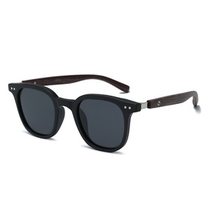 Lunettes <span class=keywords><strong>de</strong></span> <span class=keywords><strong>soleil</strong></span> européennes américaines INS à grain <span class=keywords><strong>de</strong></span> bois pour hommes et femmes Lunettes <span class=keywords><strong>de</strong></span> <span class=keywords><strong>soleil</strong></span> pour ongles pour femmes avec jambe PC Frame Sunshade - Product Image 5
