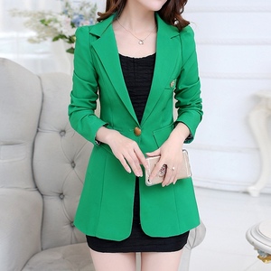 Traje de Mujer - Formal a Media Pierna con un Solo Botón, Estilo Moderno - Product Image 5