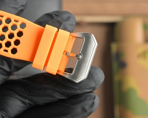 Montre mécanique pour homme en acier inoxydable avec design ajouré et bracelet sport orange - Product Image 5