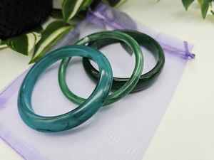 Fashionable Resin <b>Bangles</b> For Women With Compact Lightweight Design Vibrant Patterns Ideal For Casual Wear - Product Image 5